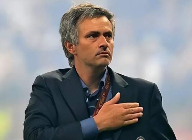 勒沃库森欧冠亚军