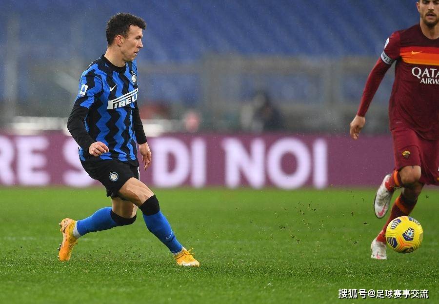 窗口期体能课后，AC米兰完成体检备战荷甲，质疑声仍在，轮换策略成焦点(贾马尔穆雷与爱德华兹体测数据分析)