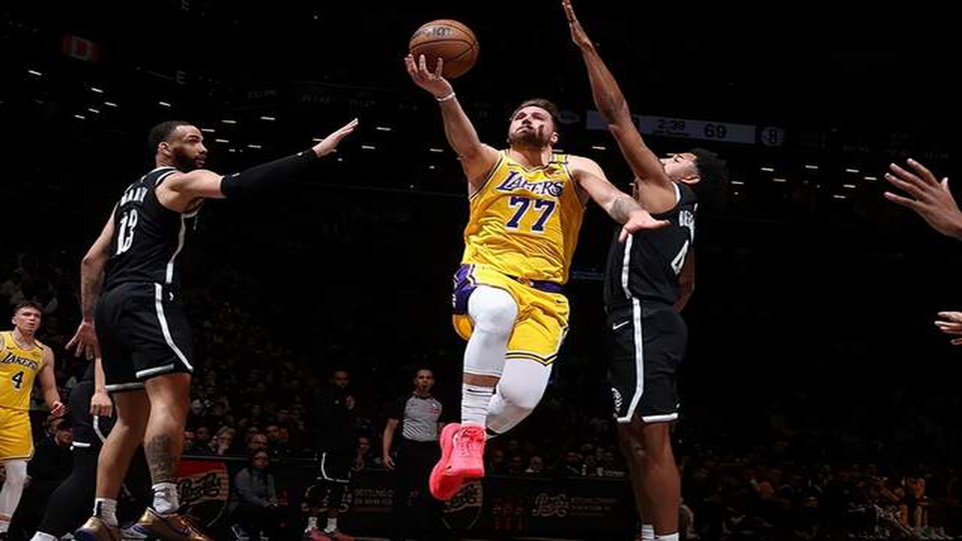 包含转会期洛杉矶湖人调整名单以备欧篮联山东泰山集结日官宣签约,媒体一致点评:今晨浙江队备战法国杯的词条 包含转会期洛杉矶湖人调整名单以备欧篮联山东泰山集结日官宣签约,媒体一致点评:今晨浙江队备战法国杯的词条