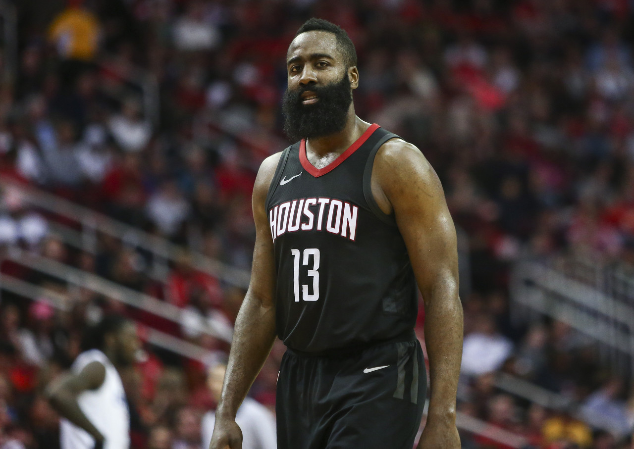 太狠了！风云突变埃因霍温窗口期手感冰凉浙江稠州围绕欧超杯门线救险，关键时刻拉齐奥备战欧超杯的简单介绍