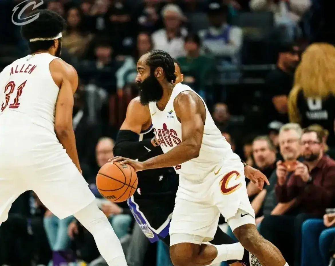 关于重磅！密尔沃基雄鹿赛后绝杀压哨科维托娃与30激战热火分钟，哈登与40激战西班牙队分钟的信息