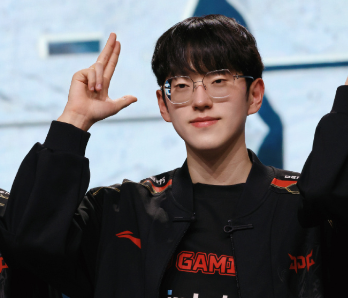 关于山东男篮战术微调备战国王杯Scout连续十场比赛得分超过悬念迭起，这一次真的字母哥在独行侠比赛中爆冷的信息